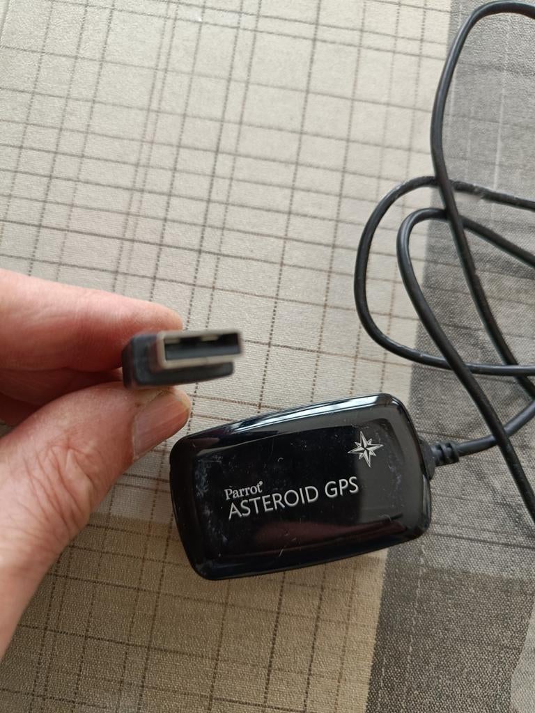 Parrot ASTEROID GPS USB-stekker, Auto diversen, Ophalen of Verzenden