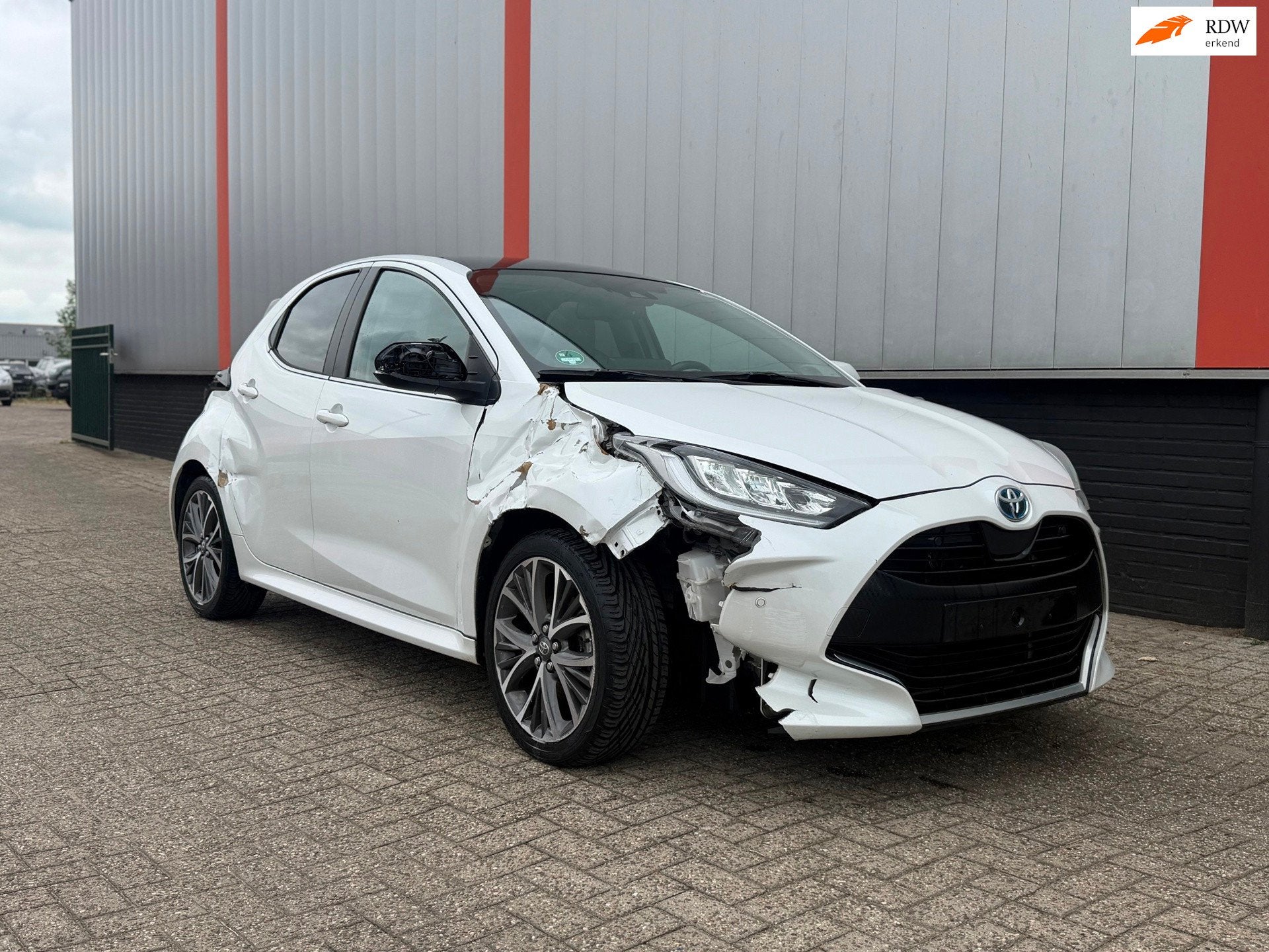 Toyota Yaris 1.5 Hybrid Dynamic GLASDAK BTW AUTO, Overige brandstoffen, Toyota, Hatchback