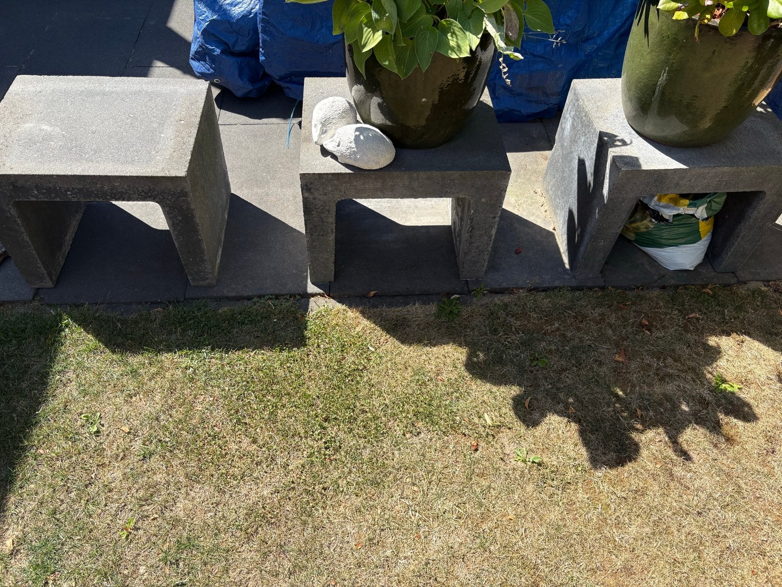 Betonnen krukjes/plantenstandaards (3 stuks), Ophalen of Verzenden, Gebruikt, Vierkant, Overige materialen