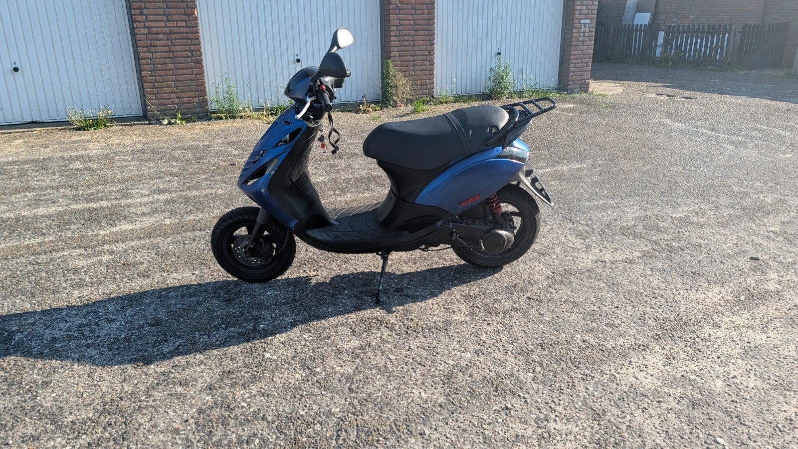 Piaggio zip 70cc lc (wok), Fietsen en Brommers, Scooters | Piaggio, Ophalen, Tweetakt, Maximaal 45 km/u, Zo goed als nieuw