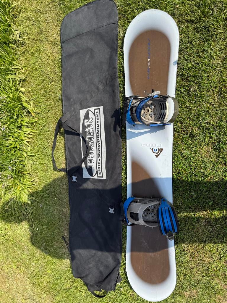 Nitro Snowboard NS-154NVX met bindingen en tas, Ophalen, Gebruikt, Board