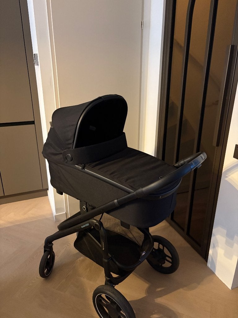 Maxi Cosi Plaza Plus + Base en autostoel, Zo goed als nieuw, Met autostoeltje, Maxi-Cosi, Ophalen