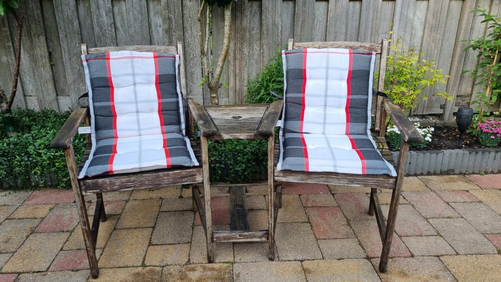Gratis tuinbankje met kussens, Tuin en Terras, Tuinstoelen, Ophalen, Gebruikt, Hout