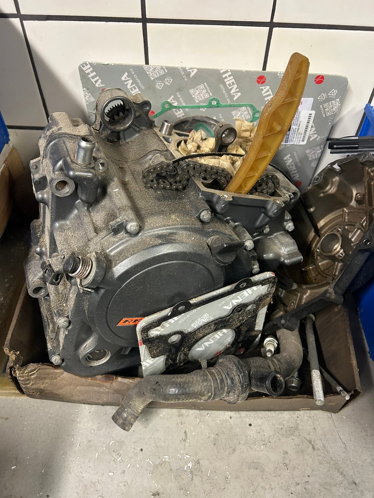 restanten motorblok KTM duke 125 2013, Motoren, Ophalen, Gebruikt