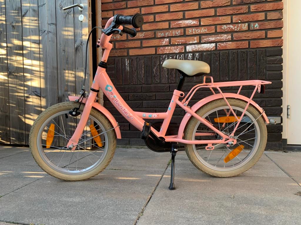 Bike Fun kinderfiets 16 inch - Roze met lichte gebruiksspore, Fietsen en Brommers, Fietsen | Kinderfietsjes, Ophalen, Gebruikt