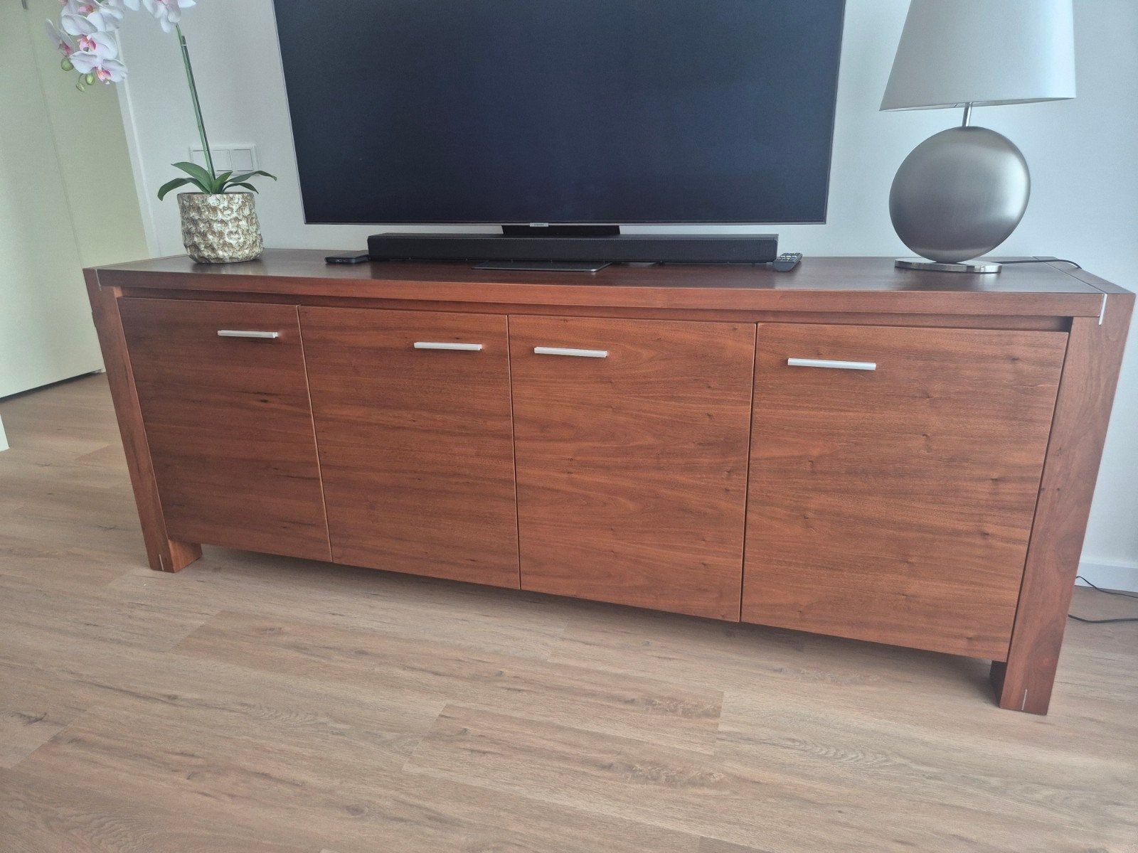 Salontafel en dressoir van Groter in Wonen Maastricht, Ophalen, Gebruikt, 150 tot 200 cm, 25 tot 50 cm