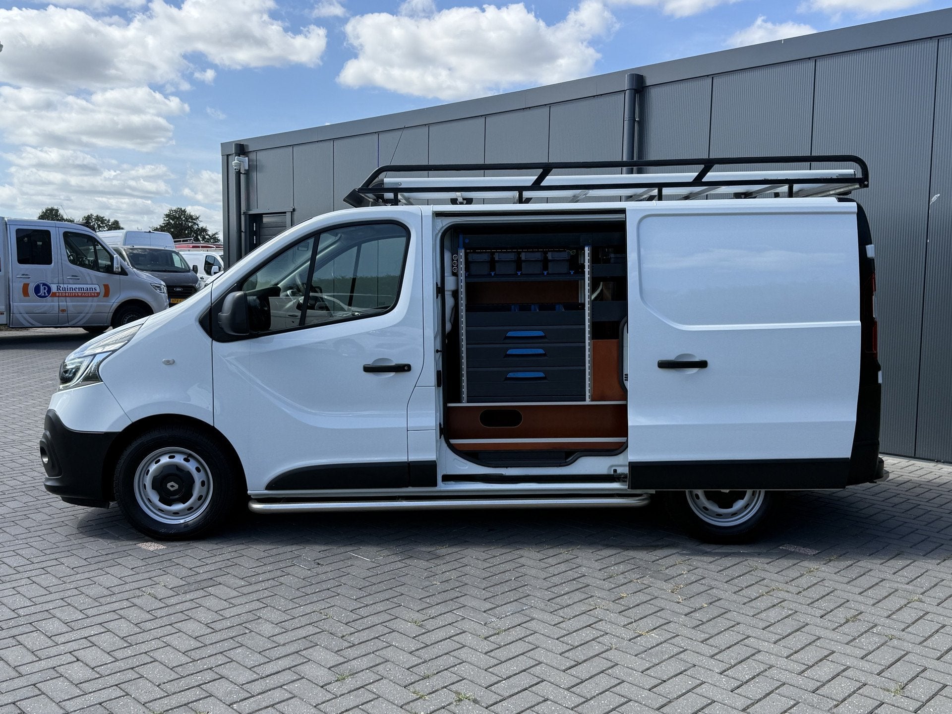 Renault Trafic 2.0 dCi 145 PK / L1H1 / AUTOMAAT / 2x SCHUIFD, 145 pk, Gebruikt, Euro 6, 4 cilinders