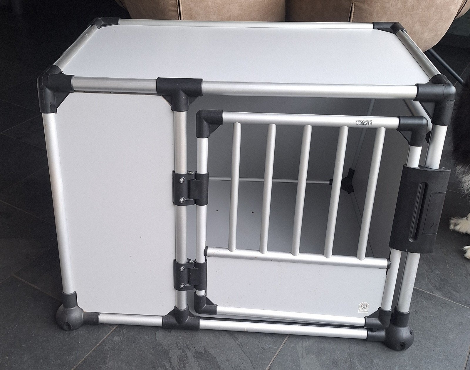 Trixie bench maat L, Dieren en Toebehoren, Ophalen, Minder dan 65 cm, Hondenhok, Zo goed als nieuw