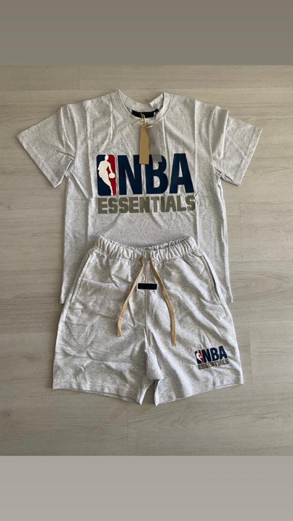 NBA Essentials Fear of God T-shirt en Short Set, Maat 48/50 (M), Nieuw, Ophalen of Verzenden, Grijs