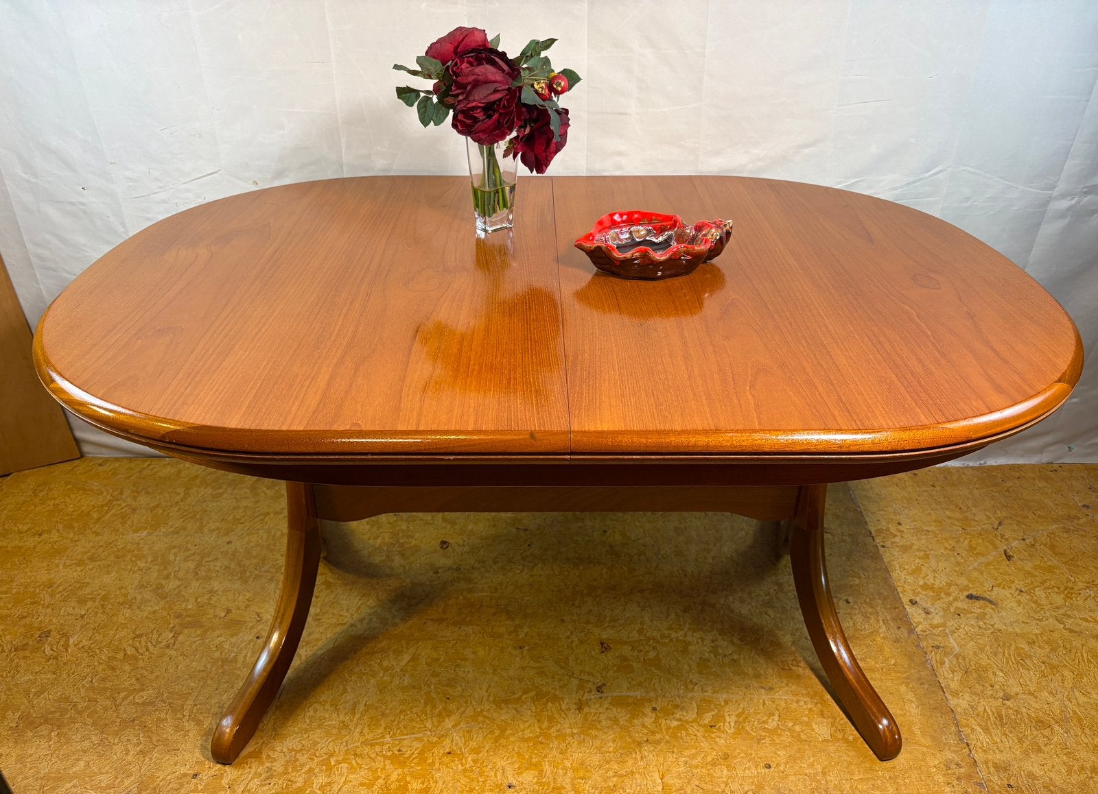 Foto 3 van Gratis bezorgingMidCenturyOvaleTeakUitschuifbareEettafel1960