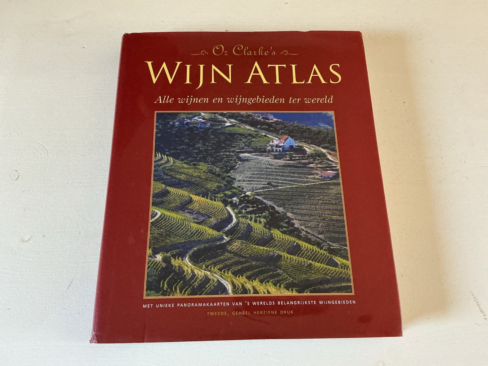 Oz Clarke's Wijn Atlas - Alle wijnen en wijngebieden, Boeken, Overige atlassen, 2000 tot heden, Ophalen of Verzenden, Zo goed als nieuw