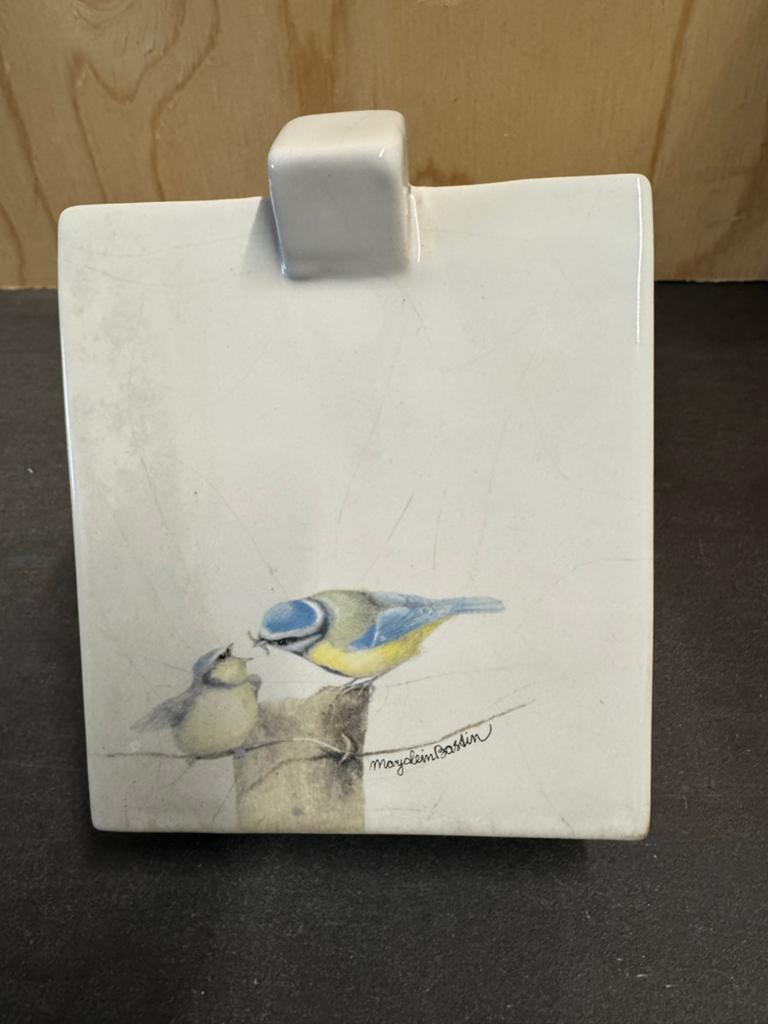 Keramieken vogelhuisje met pimpelmezen - Marylin Bastin, Ophalen, Gebruikt