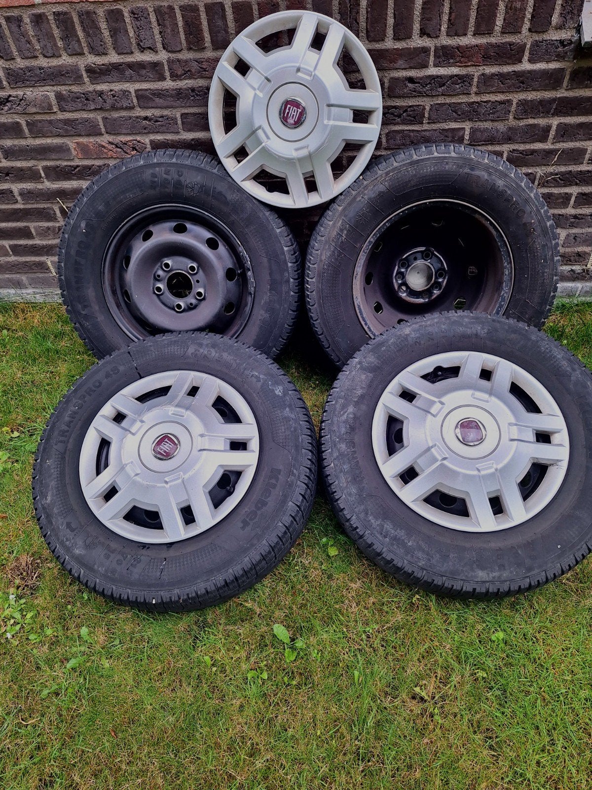 Set Fiat Ducato velgen, banden en wieldoppen, 15 inch, Ophalen of Verzenden, Band(en), Zomerbanden