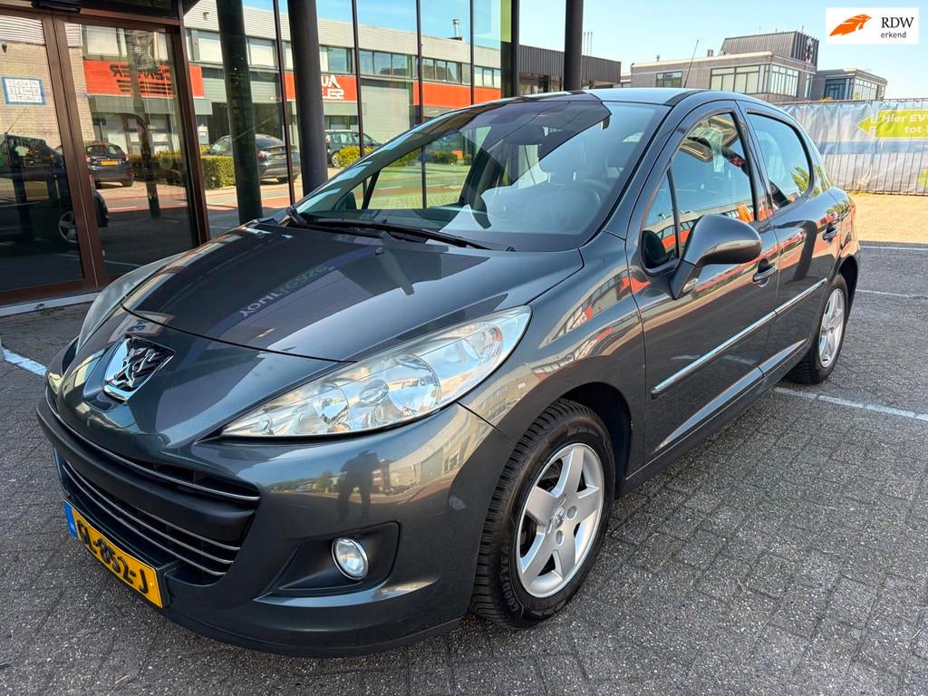 Peugeot 207 1.6 VTi XS / Automaat / Leder bekleding / PDC, Euro 5, 15 km/l, Gebruikt, 4 cilinders