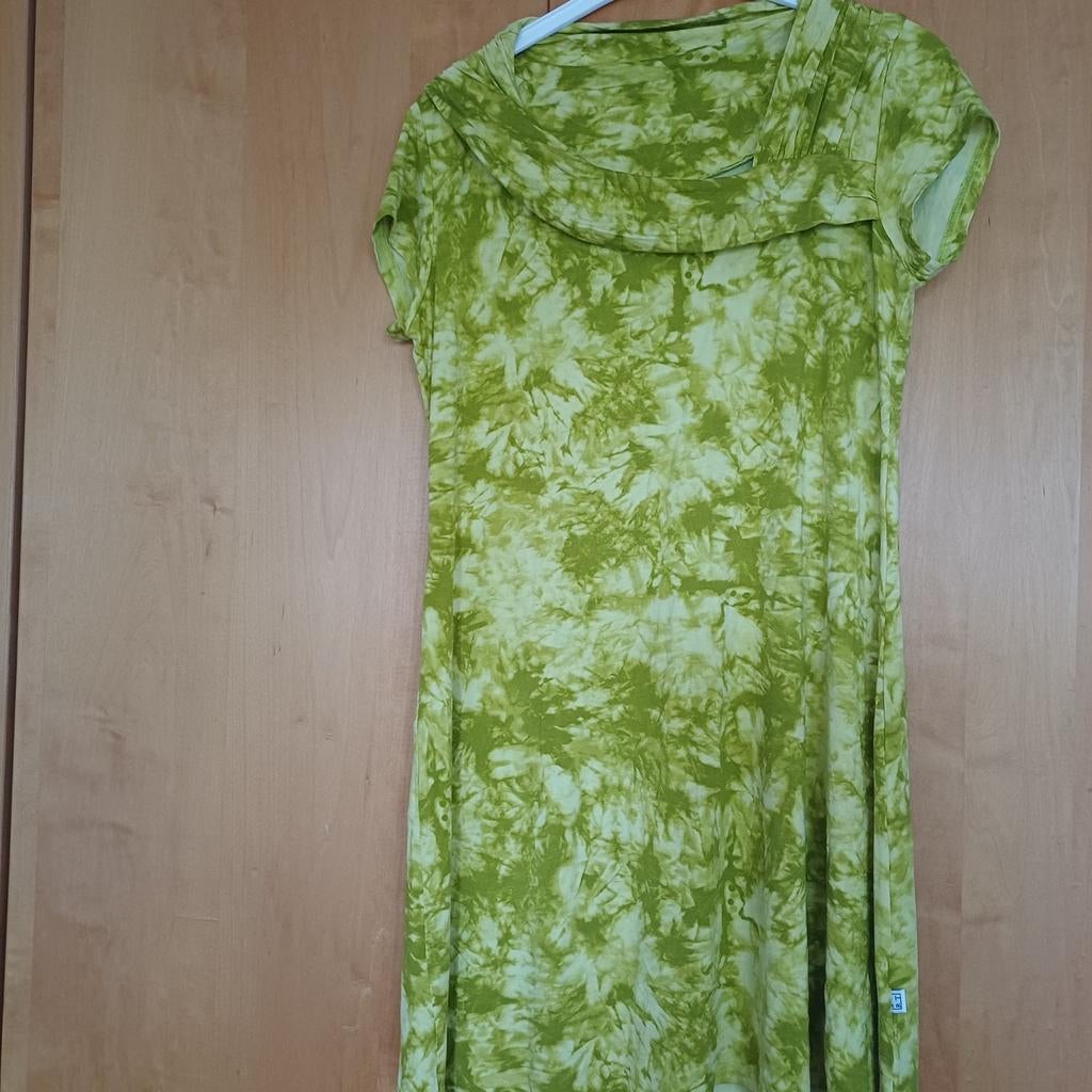Batik jurk viscose met korte mouwen en aparte hals lijn ART, Maat 42/44 (L), Ophalen of Verzenden, Onder de knie, Nieuw