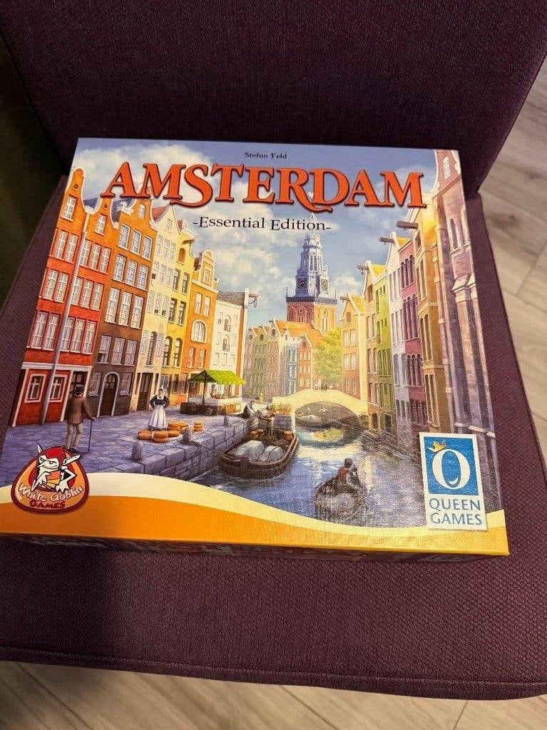 Amsterdam Essential edition NL, Een of twee spelers, Ophalen of Verzenden, Zo goed als nieuw