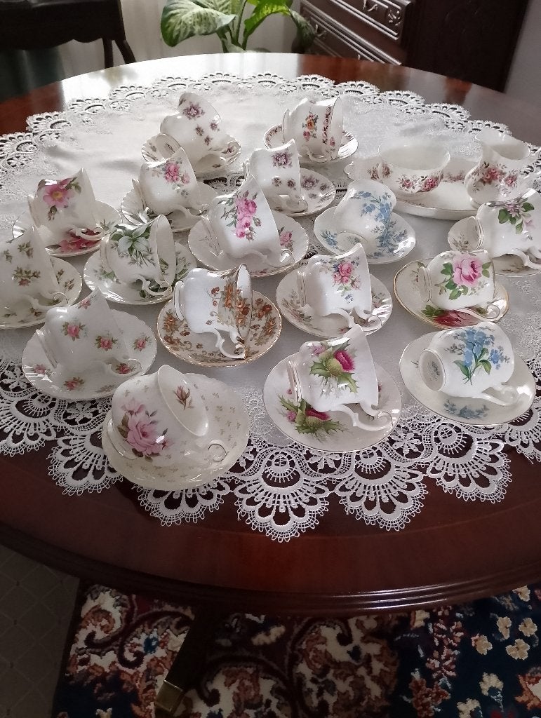 Servies royal Albert, Ophalen