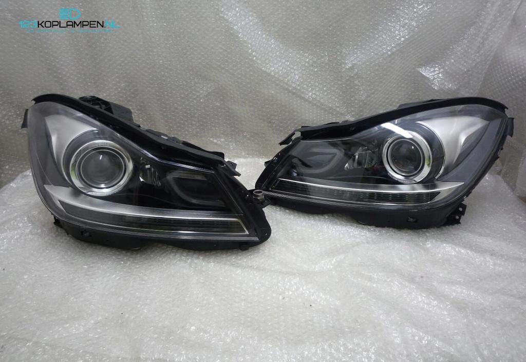Mercedes C Klasse C63 AMG W204 facelift Bi Xenon koplampen, Ophalen, Gebruikt, -, -