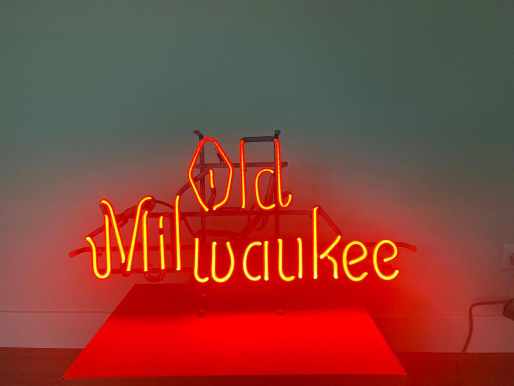 Old milwakue licht bord, Ophalen
