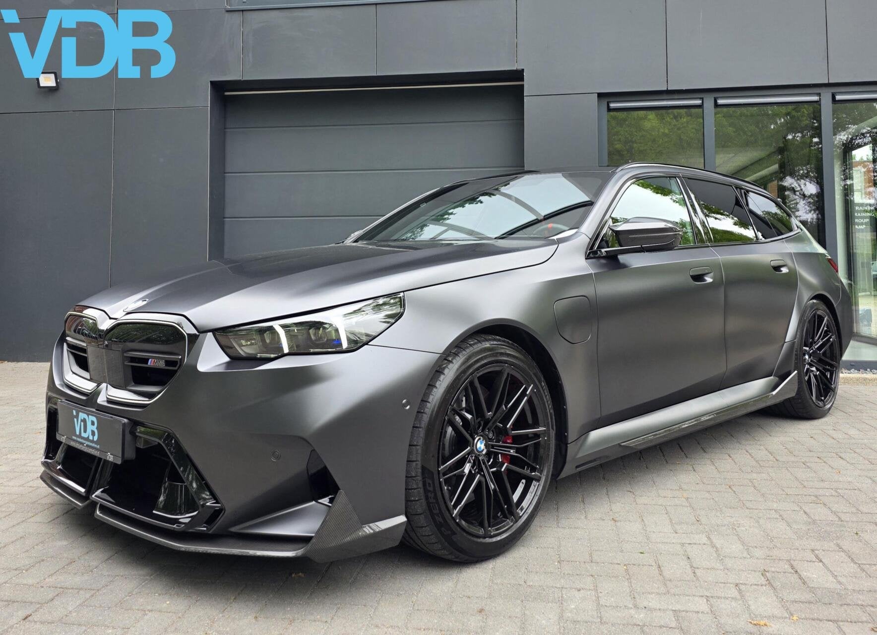BMW 5-serie M5 TOURING M PERFORMANCE FROZEN GREY CARBON VOL!, Auto's, Lichtsensor, 2000 kg, 4395 cc, Leder