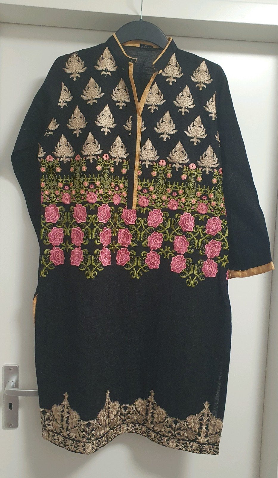 Zwarte tuniek met borduursel, maat L, Maat 38/40 (M), Zwart, Ophalen of Verzenden, Knielengte