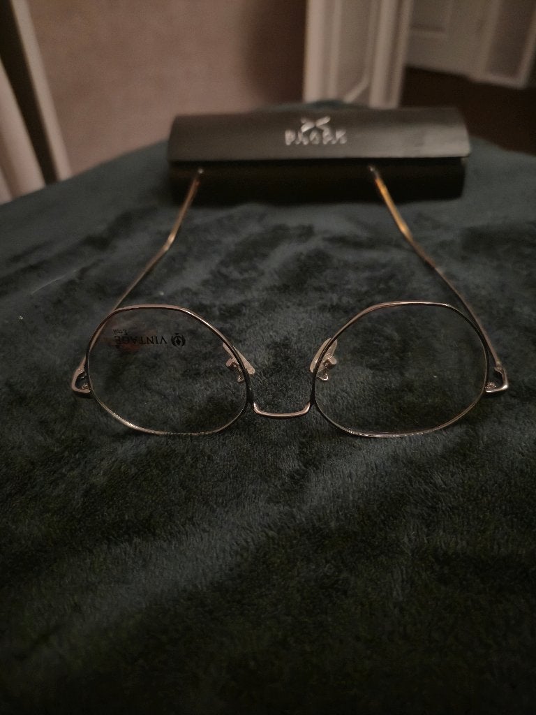 Foto 10 van Round, vintage-style metal glasses