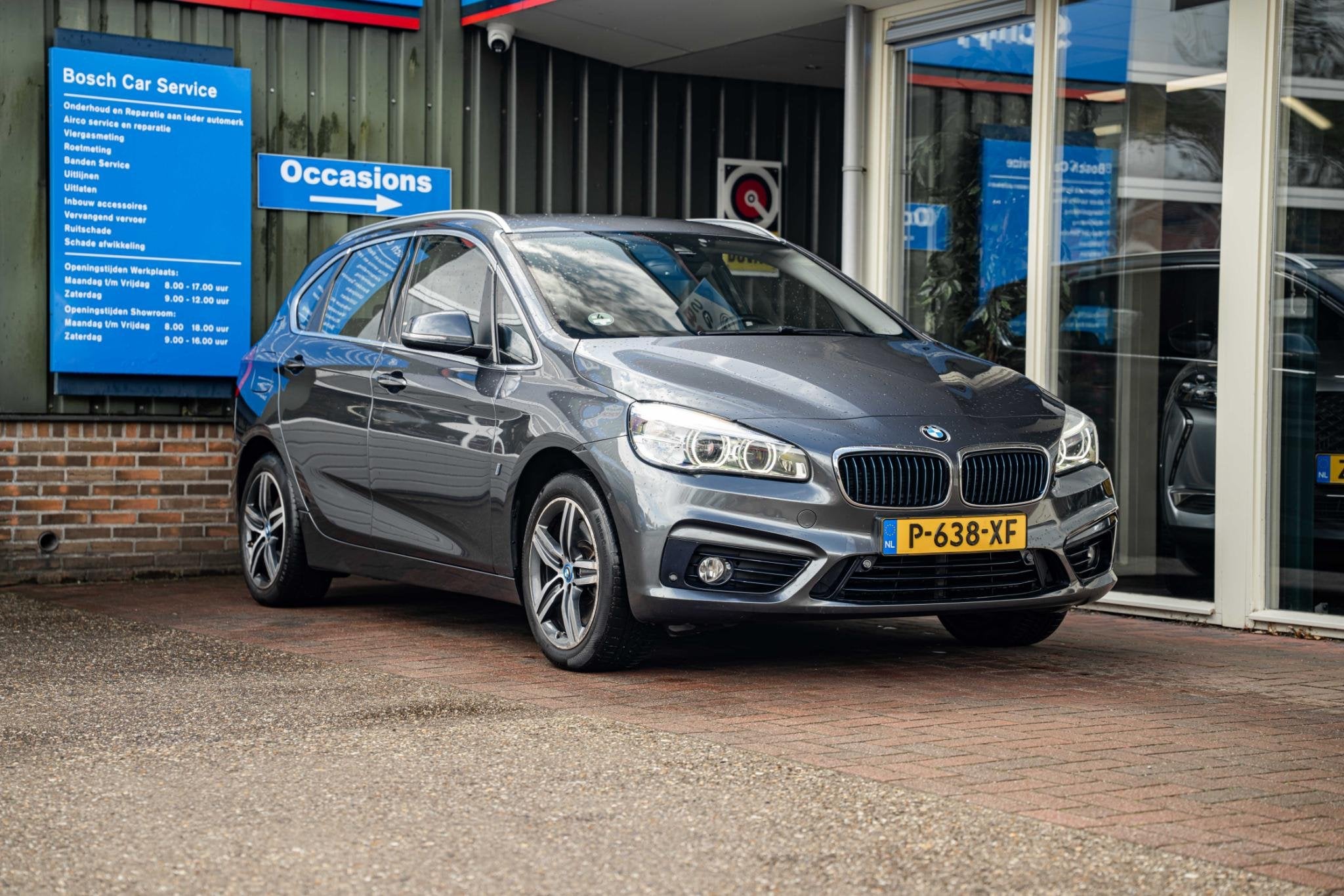 BMW 2-serie Active Tourer 225xe iPerformance High Executive, Auto's, Automaat, Gebruikt, Bedrijf, Vierwielaandrijving