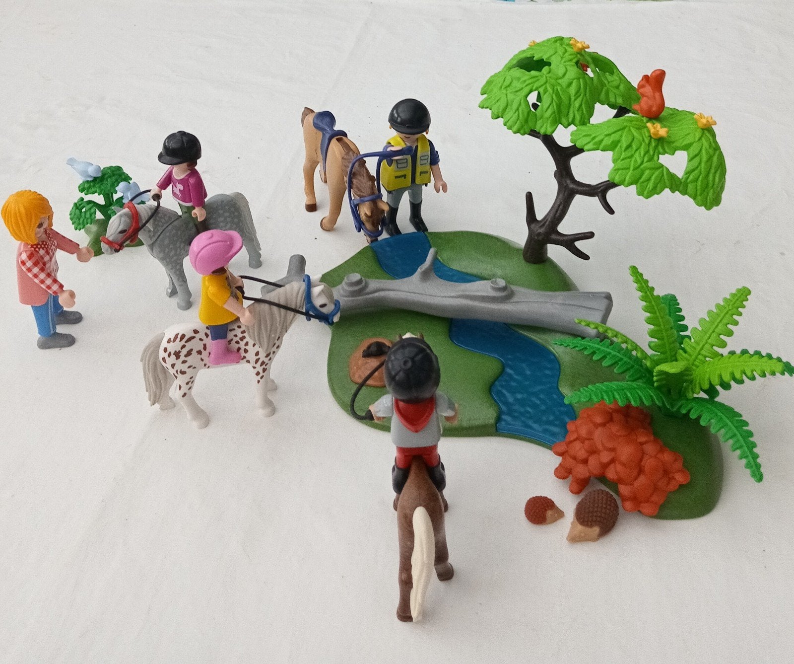 Playmobil Country, 3 pony's & kinderen, begeleiders en meer, Kinderen en Baby's, Speelgoed | Playmobil, Ophalen of Verzenden, Gebruikt
