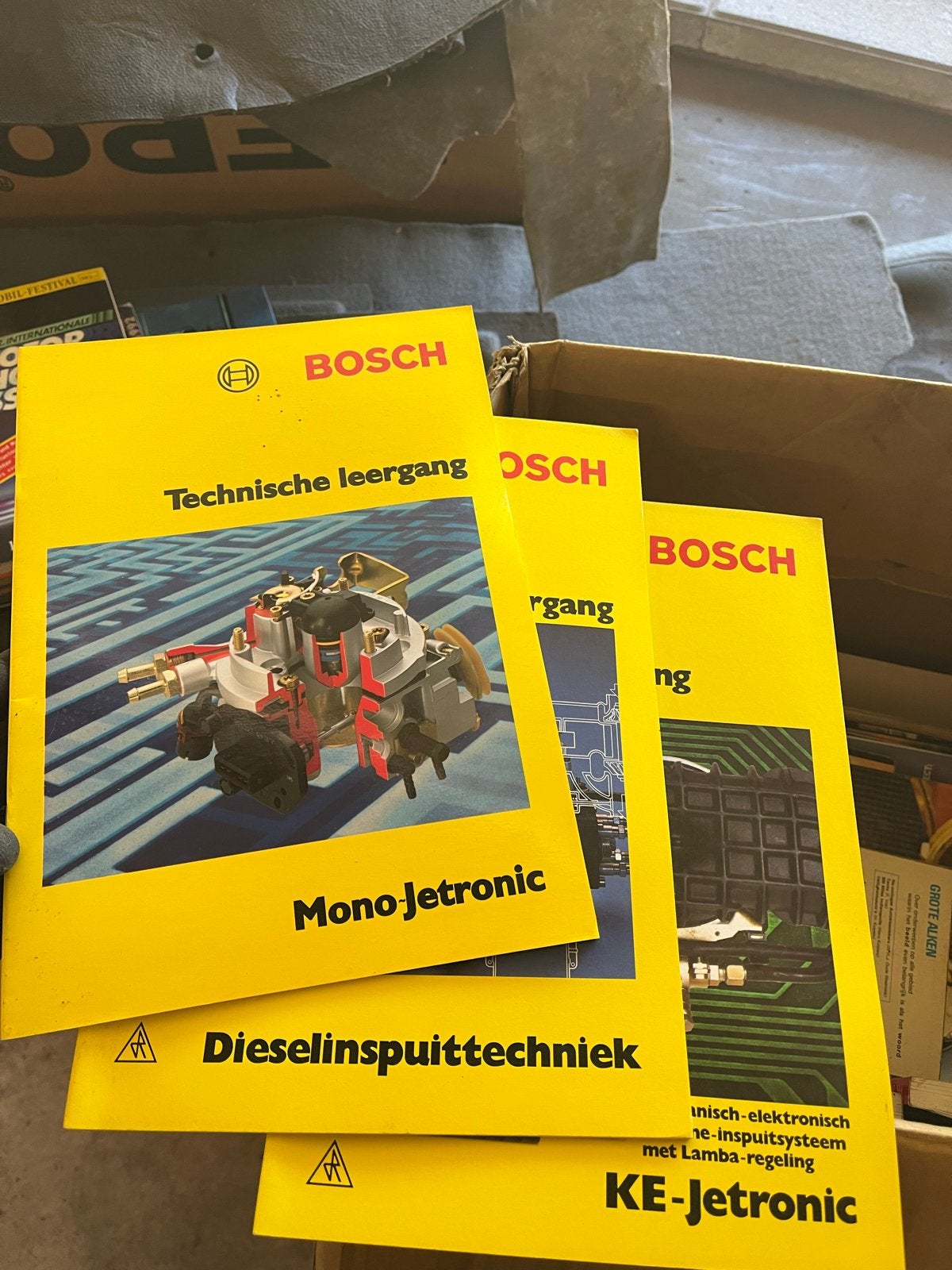 Diverse autoboeken en tijdschriften - Klassiekers, Bosch, Boeken, Ophalen of Verzenden, Gelezen, Algemeen