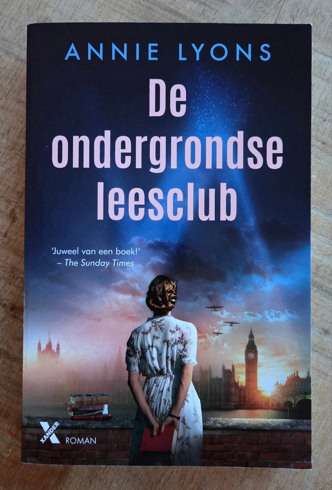 Annie Lyons - De ondergrondse leesclub, Ophalen of Verzenden, Zo goed als nieuw, Annie Lyons