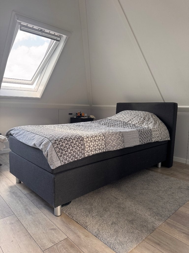 Boxspring 100 bij 200, Ophalen, Eenpersoons, 200 cm, Grijs