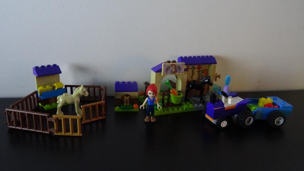 Lego Friends Mia's veulenstal 41361, Ophalen of Verzenden, Zo goed als nieuw, Complete set, Lego