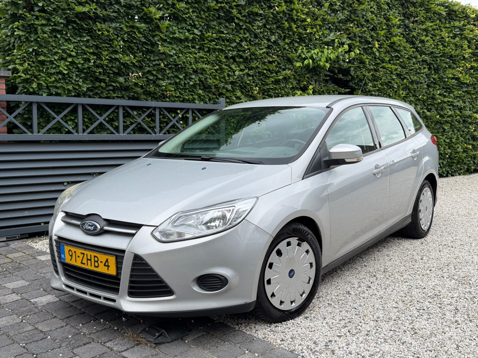 Ford Focus 1.6 Tdci 77KW Wagon 2012 Grijs trekhaak, Auto's, Euro 5, Stof, 4 cilinders, Elektrische ramen