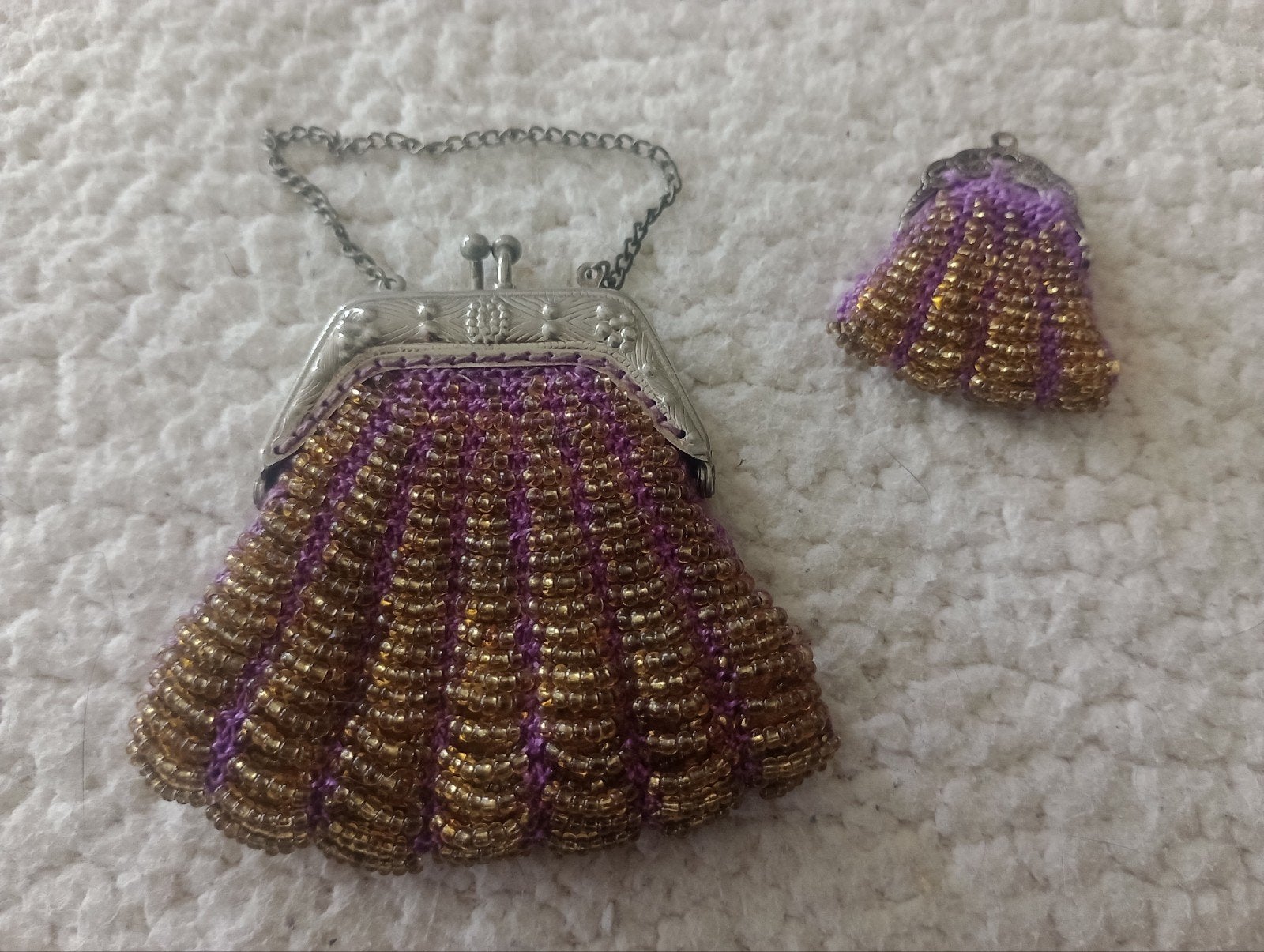 Antieke kralen beursjes set - paars en goudkleurig, Antiek en Kunst, Ophalen of Verzenden