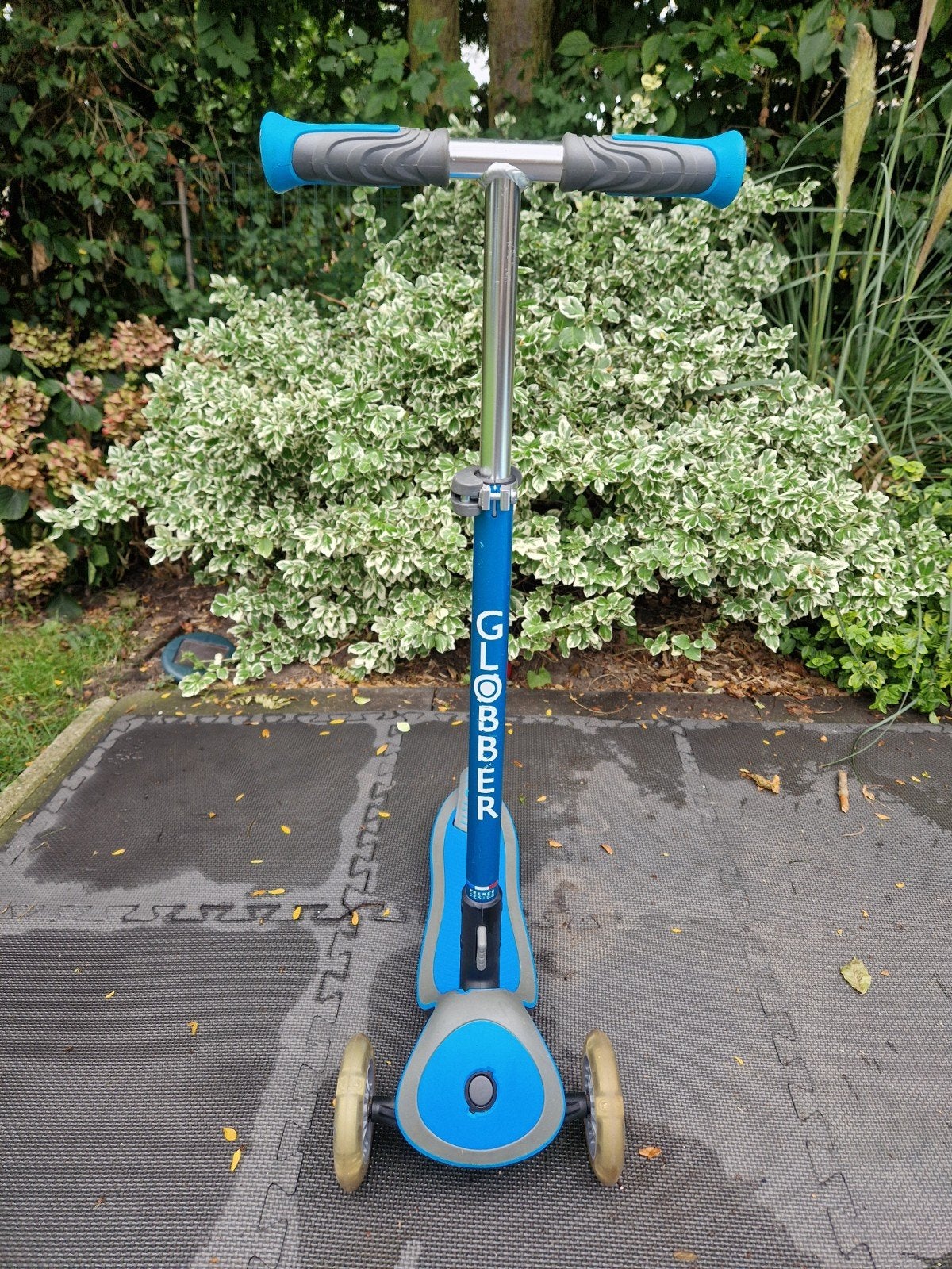 Globber driewiel step met lichtgevende wielen, Ophalen, Gebruikt, Gewone step, Globber