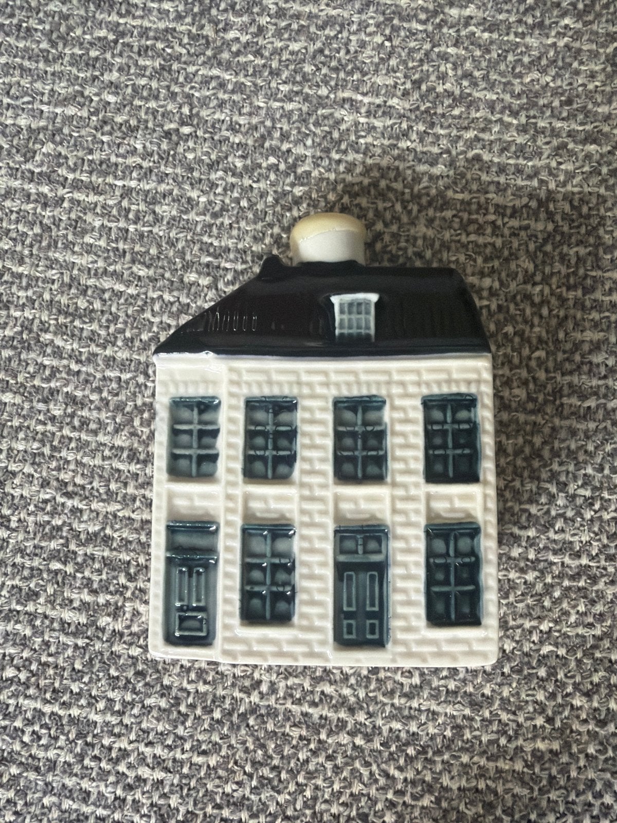 KLM Bols Delfts Blauw huisje nr. 106, Ophalen, Zo goed als nieuw, Porselein, Beeldje(s)