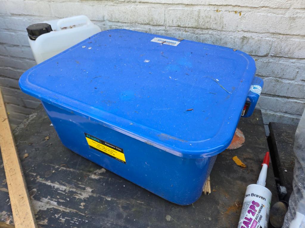 Compacte werkplaats spoelbak met pomp en kraan, Ophalen of Verzenden, Gebruikt, Overige typen