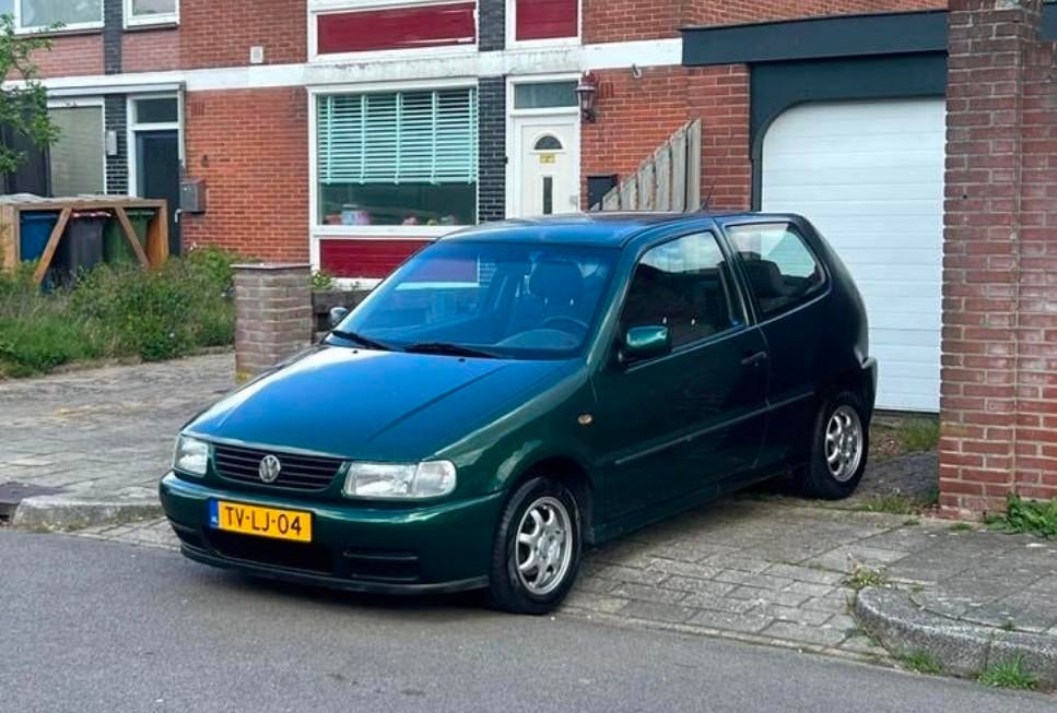 Volkswagen Polo 1.6 55KW AUT 1998 Groen, 74 pk, 31 €/maand, 4 cilinders, Origineel Nederlands