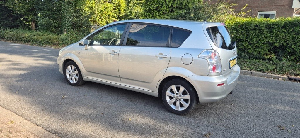 Toyota COROLLA VERSO 1.8 VVT-i Luna 7p/Automaat/trekhaak/cru, Auto's, Gebruikt, Huisgarantie, 4 cilinders, 7 stoelen