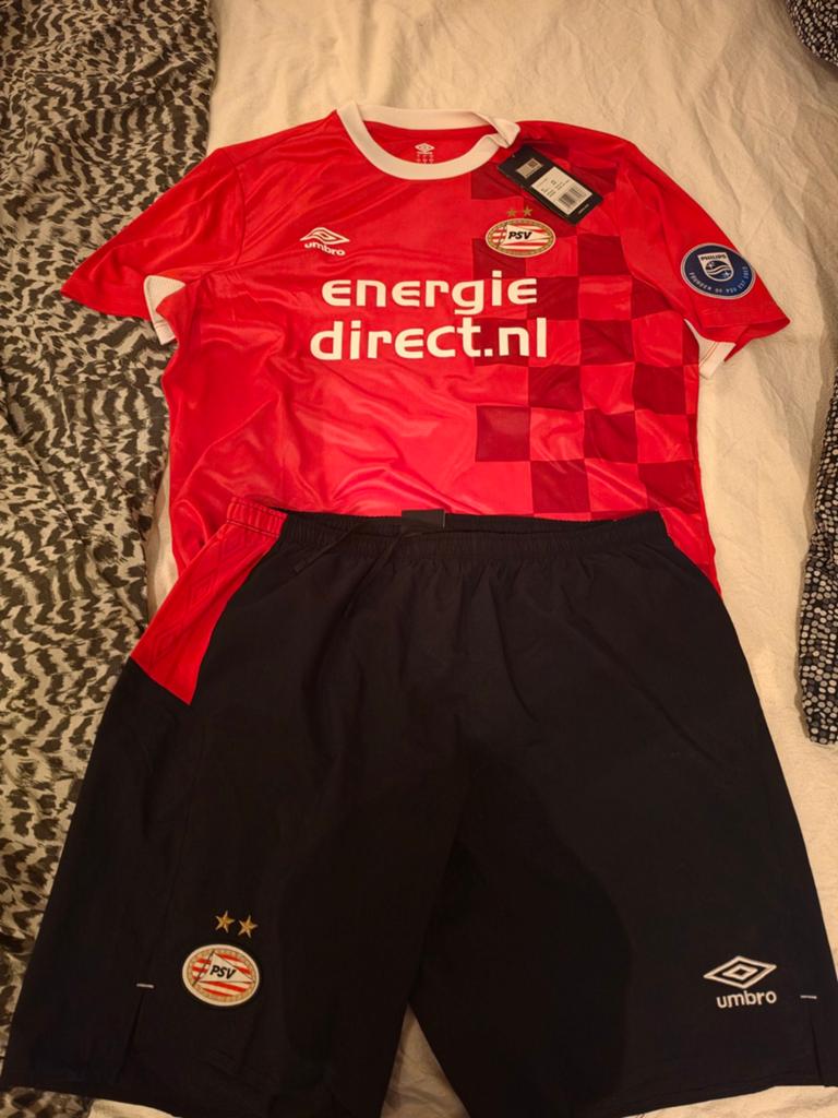 Limited edition psv shirt nieuw! + broekje maat L, Sport en Fitness, Voetbal, Verzenden, Nieuw, Shirt