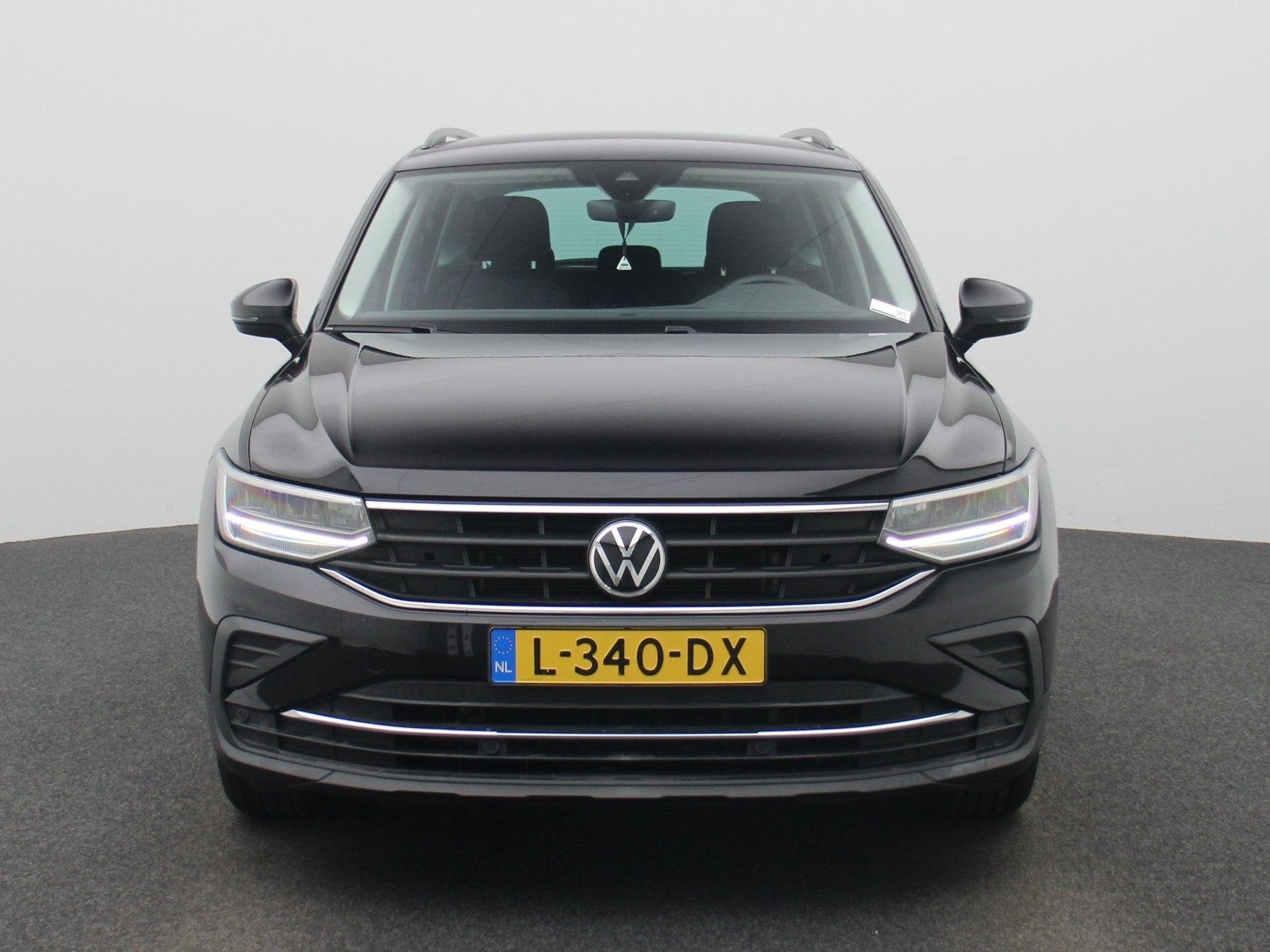 Volkswagen Tiguan 1.5 TSI Life 150 PK| Origineel Nederlands, Auto's, Stof, 4 cilinders, Zwart, Origineel Nederlands