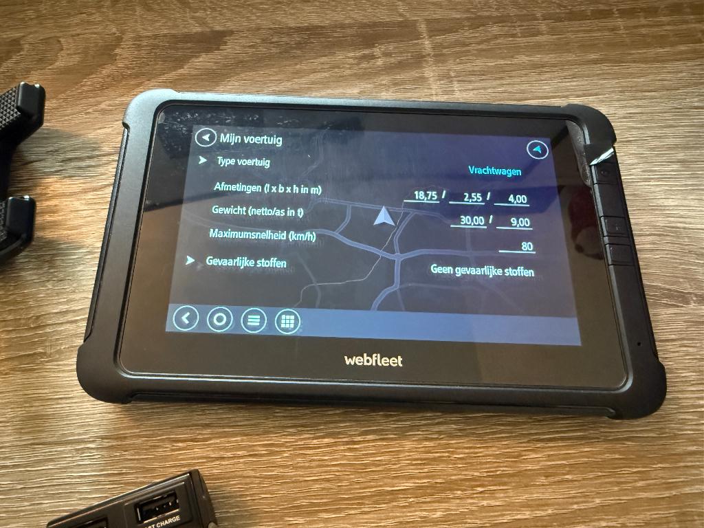 Webfleet Tomtom Pro 8475 TRUCK Europa (Lifetime)7inch (WIFI), Auto diversen, Autonavigatie, Ophalen of Verzenden, Zo goed als nieuw