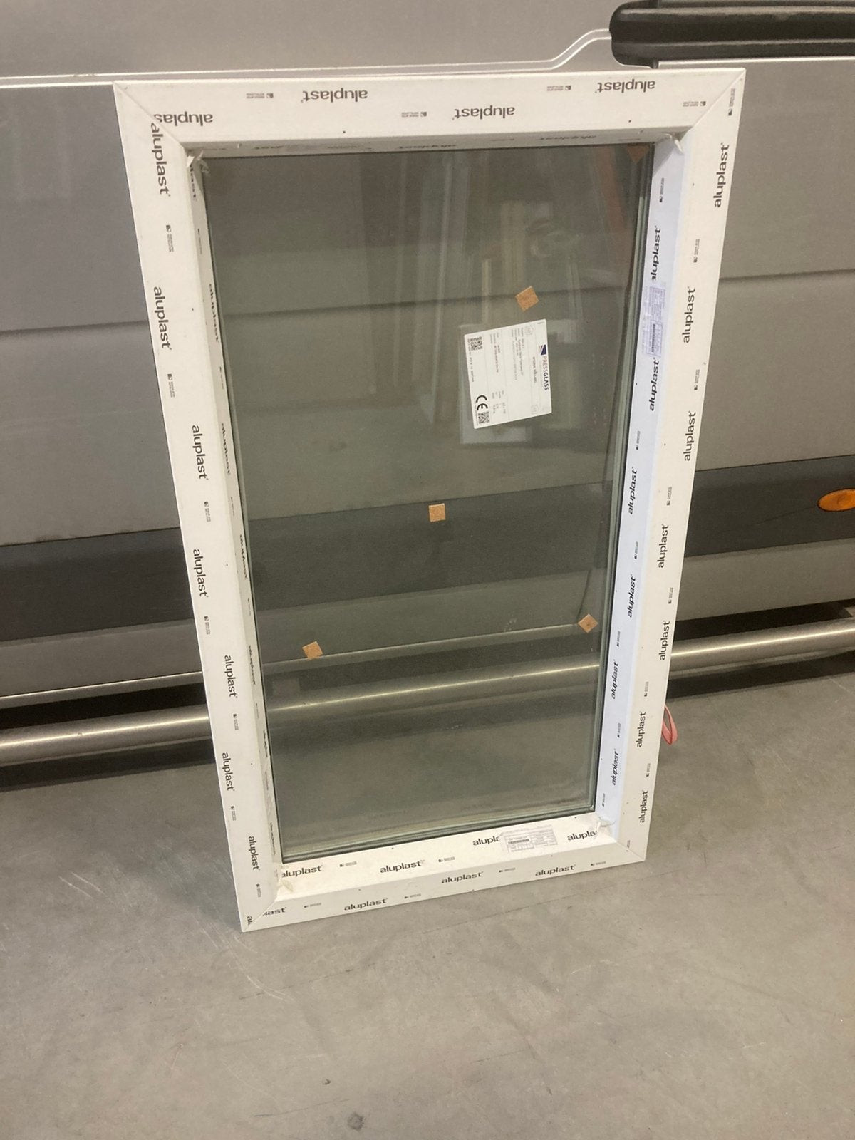 Nieuw kunststof kozijn 133*76, Tuin en Terras, Ophalen, Kunststof, 1 tot 2 meter, Minder dan 3 meter