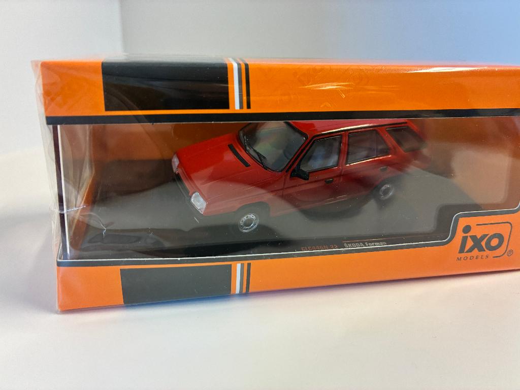 27402: Skoda Forman - 1990 - Ixo 1:43, Auto, Nieuw, Ophalen of Verzenden, Bachsatztstr. 54 D 72131 Ofterdingen, Germany