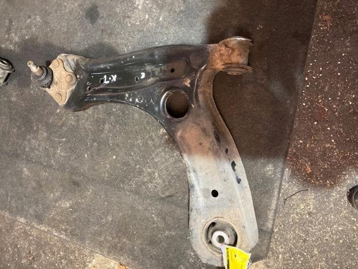 Draagarm links-voor van een Volkswagen Polo, Auto-onderdelen, Gebruikt, -, Volkswagen, -