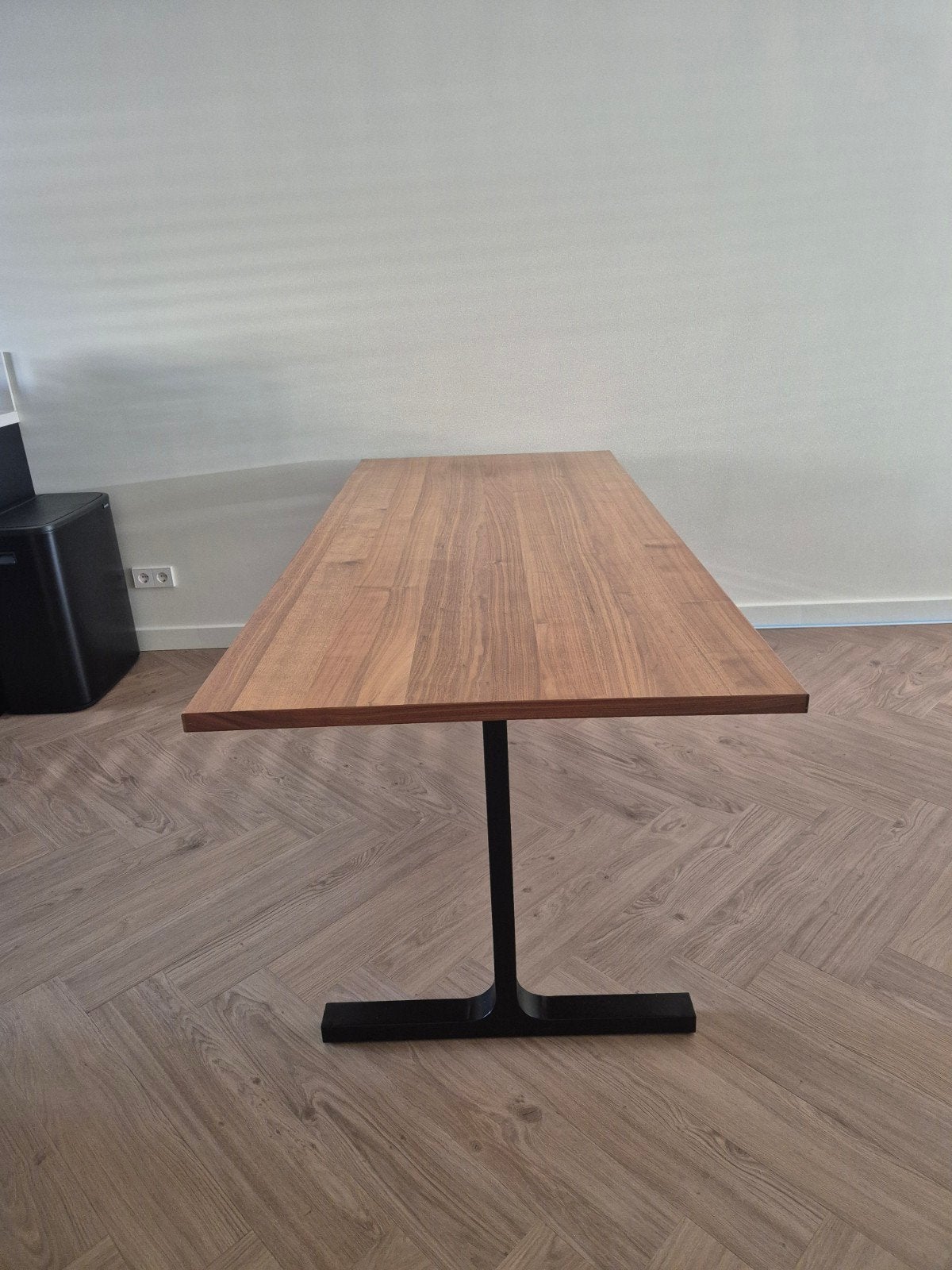 Mooie massief houten eettafel 200 x 90 cm - zwart onderstel, Huis en Inrichting, Ophalen, Teakhout, 200 cm of meer, 50 tot 100 cm