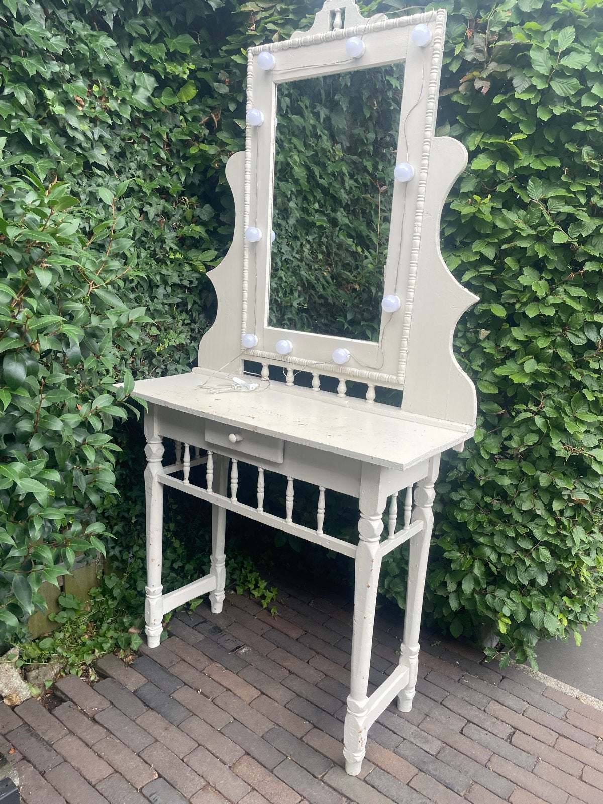 Brocante make-up tafel met lampjes - opknapper, Ophalen