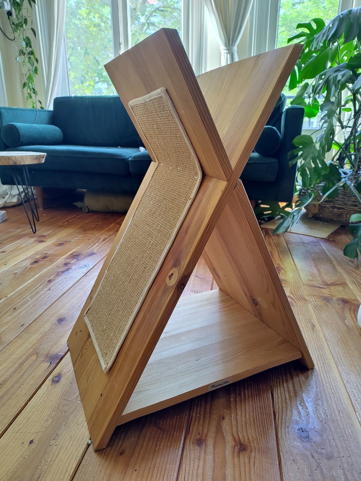 Katten tipi met krabmat, Ophalen
