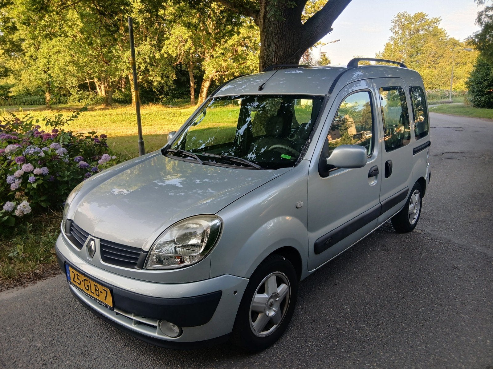 Kangoo Automaat 1.6i 16V 2X Schuifdeur Airco Trekhaak Nw Apk, Stof, 4 cilinders, Parkeersensor, Particulier