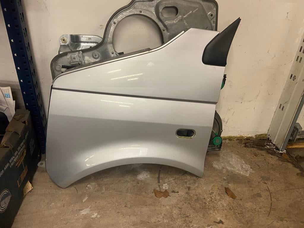 Volkswagen Transporter T5 spatbord LV LA7W, Auto-onderdelen, Ophalen, Links, Volkswagen, Spatbord